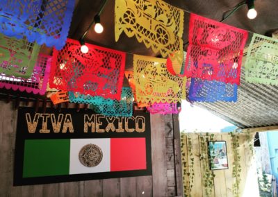 stand-restaurant Viva Mexico - cuisine mexicaine. Marché de la Seiche, Lac Annecy, Sevrier