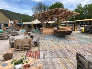 Terrasse et bar du marché de la Seiche, Sevrier, Lac d'Annecy
