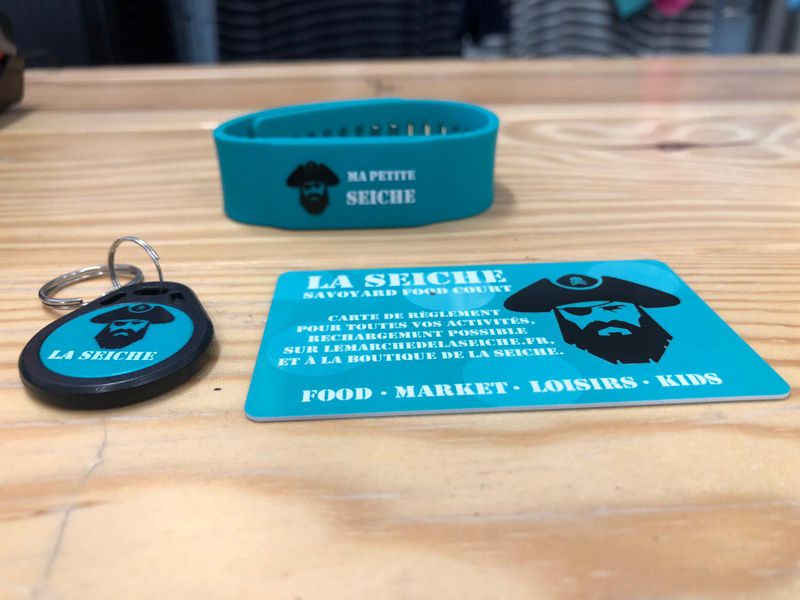cashless – payement sans contact cashless – payement sans contact. marché de la Seiche, Sevrier