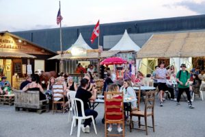 Terrasse du restaurant - ambiance à la Seiche - Sevrier