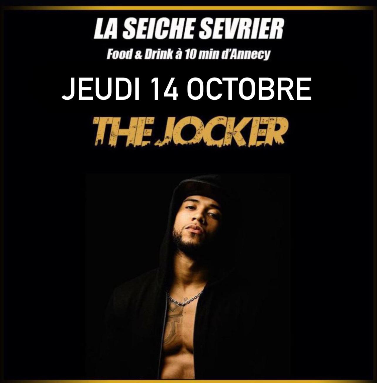 DJ the Jocker au bar de La Seiche. Sevrier, lac d'Annecy