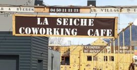 La Seiche à Sevrier près d'Annecy. Food court, bar, restaurants, loisirs, jeux. terrasse