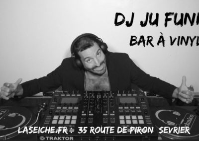 DJ Ju Funky et son bar à vinyles. La Seiche, Sevrier
